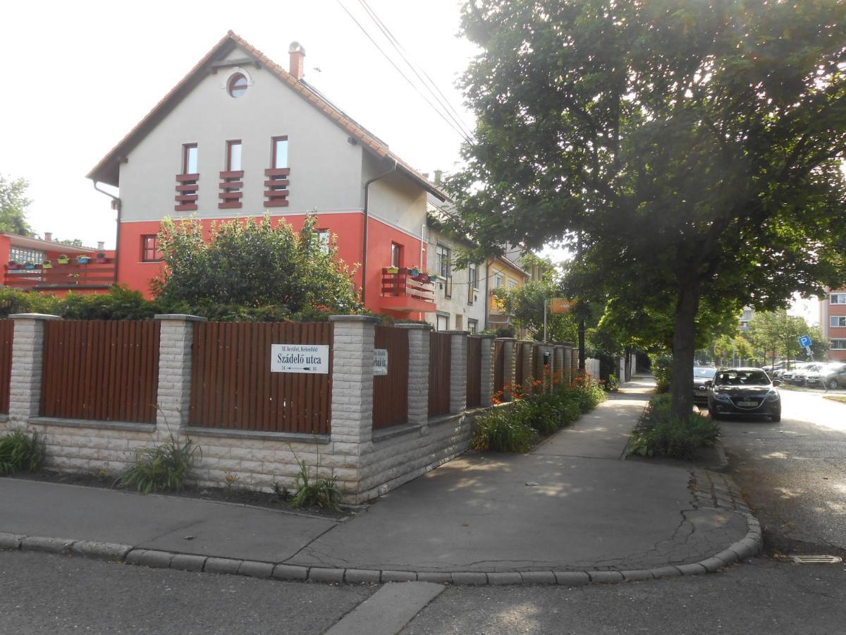 Aranyeso Vendeghaz Csorbai Hotel Budapest Exterior photo